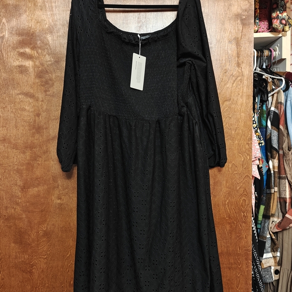 BloomChic Dresses & Skirts - BloomChic Black Long Sleeve Dress